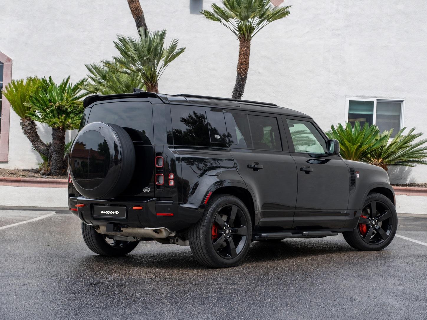Land Rover Defender 110 — photo 3