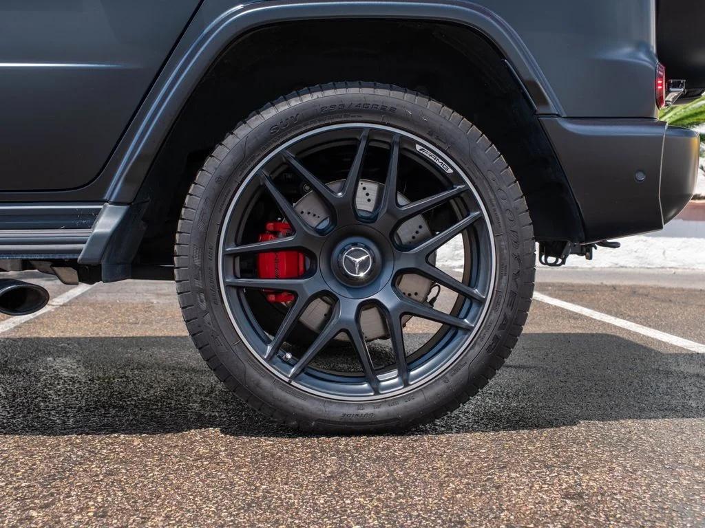 Mercedes-AMG G 63 gris mat, vue de profil complète