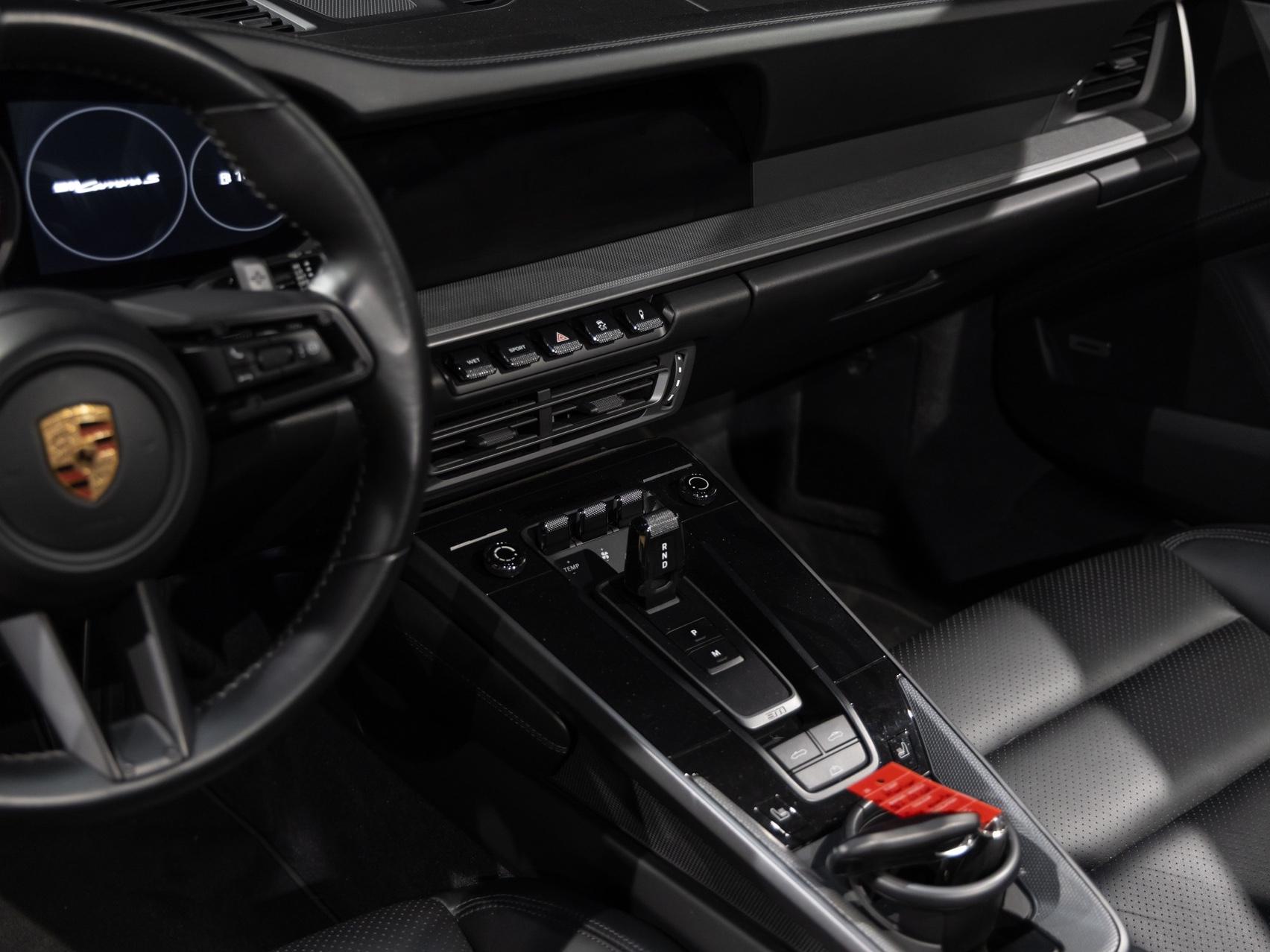 Porsche 911 Carrera 4S Cabriolet (992) — photo 6